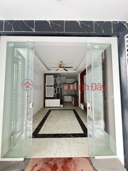 Bán nhà Thạch Bàn, Cổ Linh 62m x 5T cách 5m ra đường oto tránh, ở luôn chỉ 5 tỷ 2 còn TL. Niêm yết bán