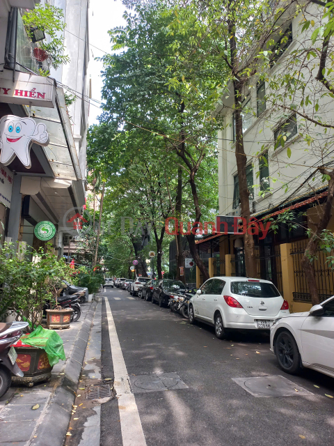 HOUSE FOR SALE IN THANH XUAN, PRIME LOCATION, WIDE SIDEWALK, CAR ACCESS, SUITABLE FOR BUSINESS, OFFICE, SLIGHTLY OVER 30 BILLION VND _0