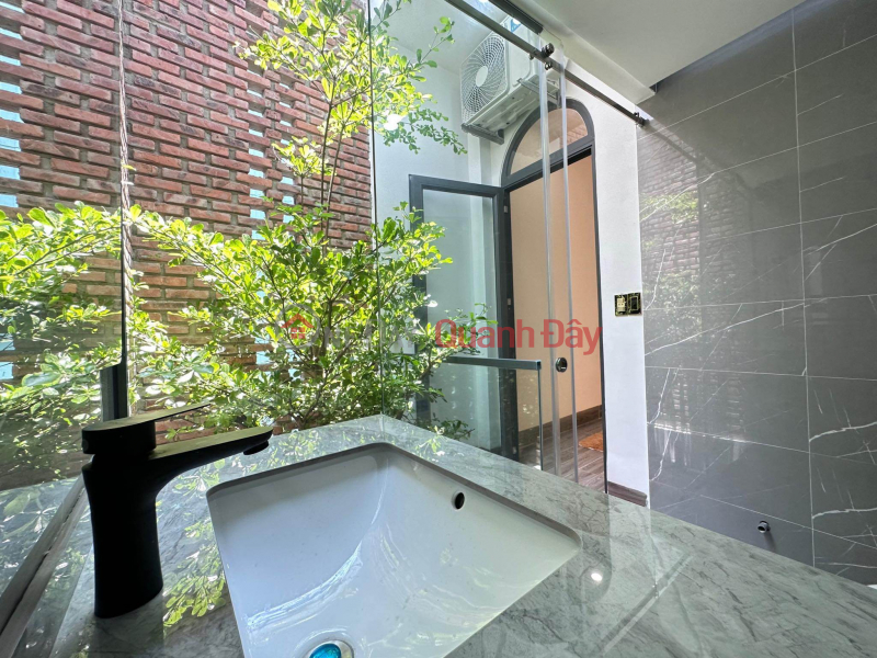 Front house, surrounded by trees, center of Hai Chau district, 56m2 only 4 billion X Sales Listings
