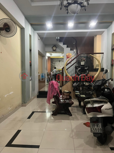 Property Search Vietnam | OneDay | Residential Sales Listings, CAR ALWAYS ON LAC LONG QUAN STREET - 4 FLOORS CAST CONSTRUCTION - HOOD - 5 BEDROOM - ONLY 8 BILLION.