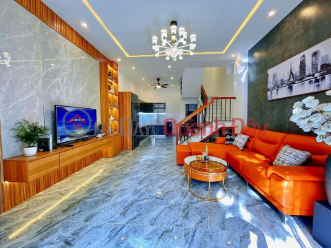 House for sale with 4 floors, 4 floors, 2 sides, Hoang Thuc Tram, Hai Chau, Da Nang. _0