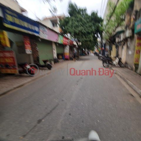 Land for sale in Gia Lam commune, Hanoi – 34m2 at a very affordable price for quick buyers. 0989894845 _0