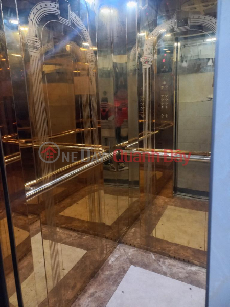 đ 21 Billion Kim Giang 98m 7 floors elevator, car garage, busy business, cars avoid