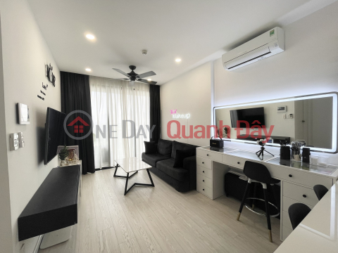The owner needs to sell and transfer the 2-bedroom D'Lusso apartment with the best price in the market _0