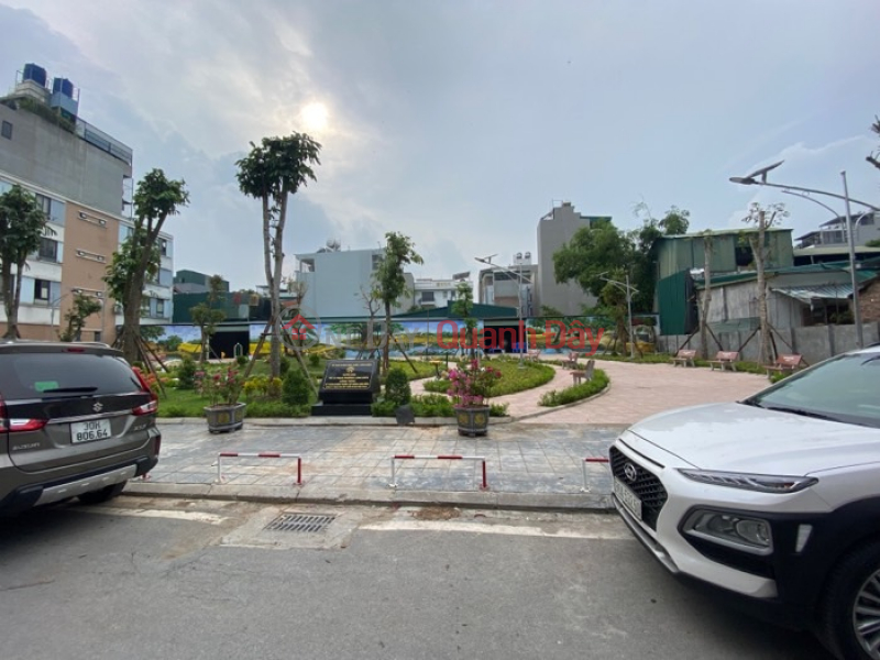 Property Search Vietnam | OneDay | Residential | Sales Listings, Super hot, selling street land, traffic station for car business, 80m away, priced at 7.8 billion.