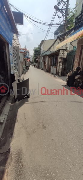 BEAUTIFUL NEW 5-FLOOR HOUSE IN NGOC THUY STREET, BEAUTIFUL LOCATION, BUSINESS BUSINESS, BIG LIKE A STREET, CONVENIENT Sales Listings