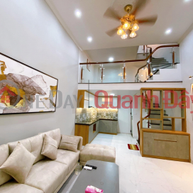 Selling house Ton Duc Thang, Dong Da 30m, 4T, near the street, fully furnished, rare and beautiful, 3.65 billion _0