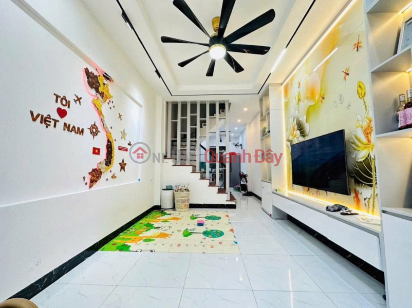 Whole house for rent in lane 168 Kim Giang, Thanh Xuan, 5 floors x 38m2, 5 bedrooms, 15 million Rental Listings