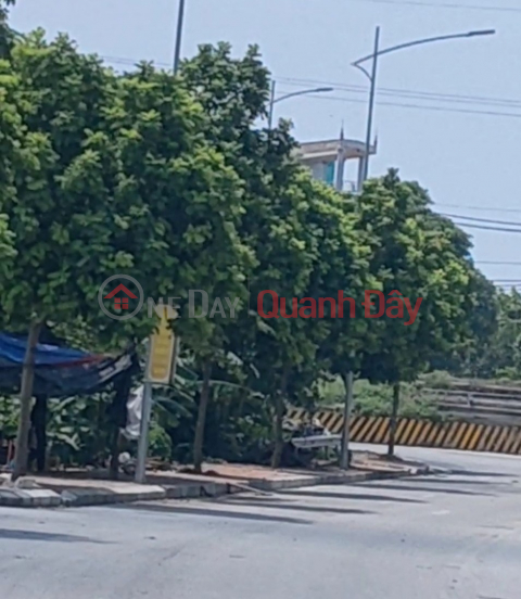Selling 458m2 of commercial and service land on street 72 Duong Noi with 3 floors available _0