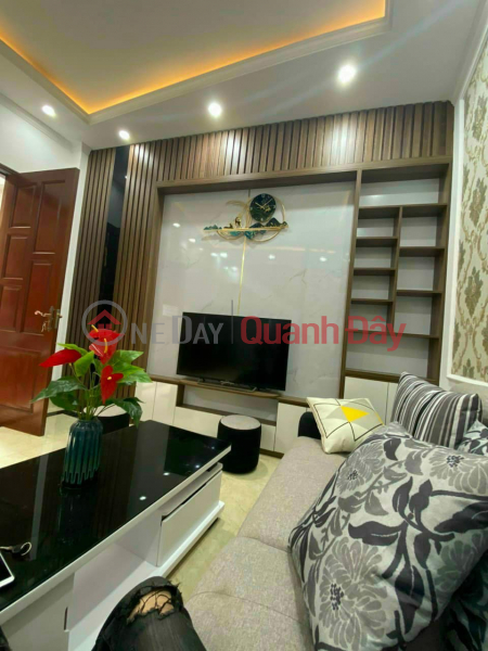 Property Search Vietnam | OneDay | Nhà ở, Niêm yết bán CẦN BÁN NHANH NHÀ NGUYỄN VĂN CỪ, DT 38M, 5T, 4 TỶ2, Ô TÔ ĐỖ CỔNG, NHÀ ĐẸP, NT SANG TRỌNG, Ở NGAY