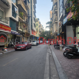 Front of Cua Bac street, Ba Dinh, sidewalk, business, front and back, square book 65X2T, only 28 billion. _0