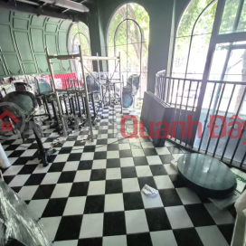 Extremely hot Tran Hung Dao townhouse for rent, 2.5 floors, total 300m2, restaurant, cafe, fashion business _0