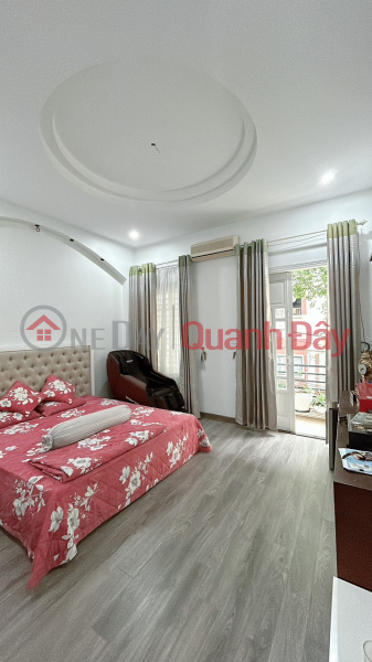 Property Search Vietnam | OneDay | Residential, Sales Listings | Family transfers school for child to sell house, car on Vinh Phuc street - Ba Dinh, Hanoi