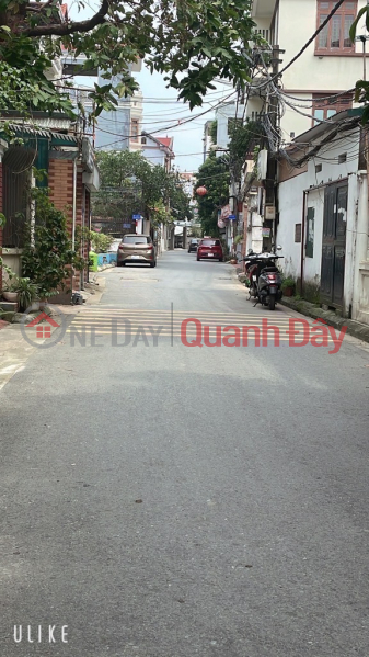 House for sale 30m x 5 floors, alley 44 Duc Giang, brand new, ready to move in, 10m to car bypass, only 5.4 billion, negotiable. Contact 0936123469 Sales Listings