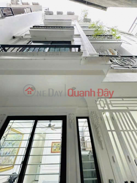 đ 9.8 Billion House for sale in Hoang Hoa Tham, 46m2, 4 floors, ready to move in, price 9.8 billion