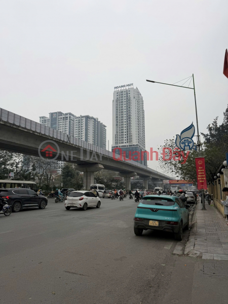 6-STORY HOUSE FOR SALE - Excellent for business - 2 street frontages - Car access - Elevator - Fully furnished Sales Listings