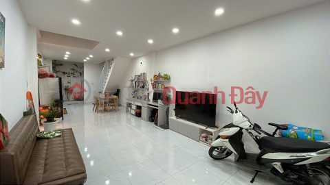 Bán nhà đúc 2 mê, đường nhựa 13m, nhà đẹp vào ở ngay. Cách ga Nha Trang 10p _0