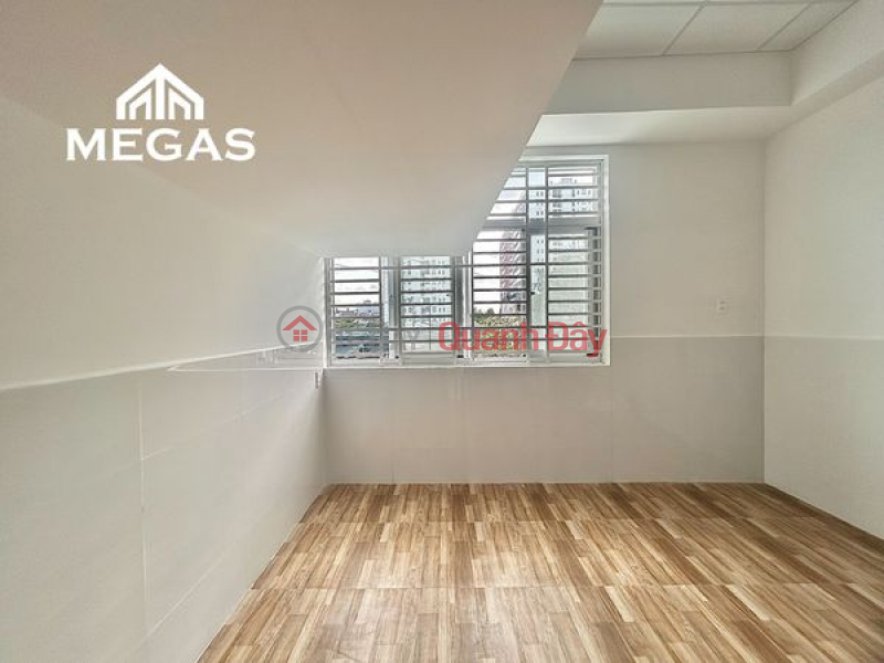 đ 5.5 Million/ month | SUPER SPACIOUS DUPLEX APARTMENT RIGHT ON PHAM VAN DONG STREET - GIGA MALL.