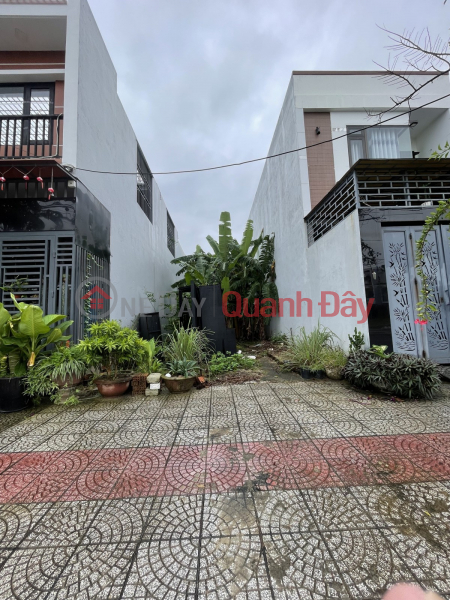 Land facing Hoa Xuan, Cam Le, opposite a cool park. Sales Listings