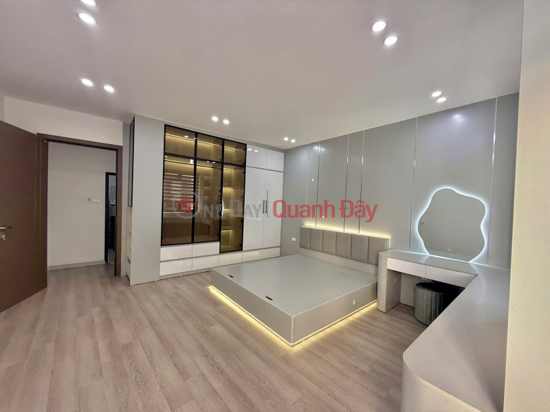 , Please Select Residential, Sales Listings đ 11.8 Billion