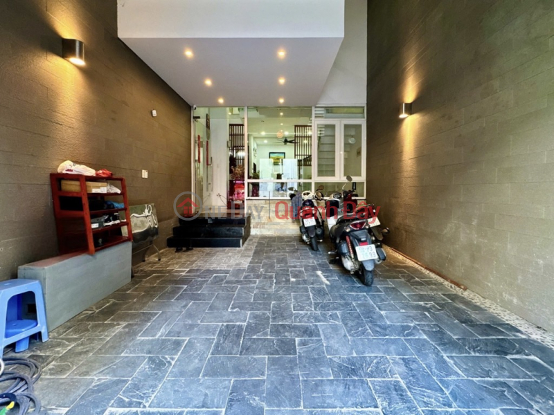 Business frontage, Huynh Van Banh Phu Nhuan - 100m2 x 4 floors only 17.5 billion Sales Listings