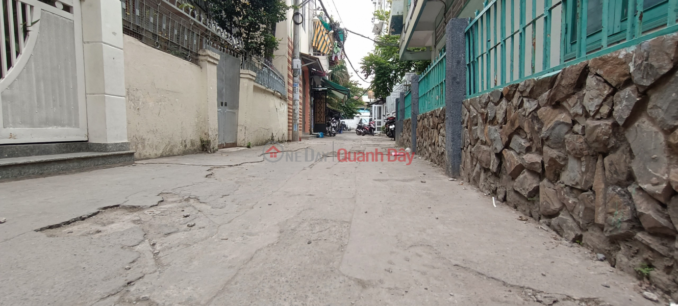 Urgent sale of 4m alley house on Phan Van Tri Street, Ward 12, Binh Thanh District Sales Listings