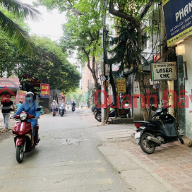 50m 4-storey building worth 10 billion Hoang Quoc Viet Street. Busy Business Soccer Sidewalk. Cars Avoid Stopping During Days _0