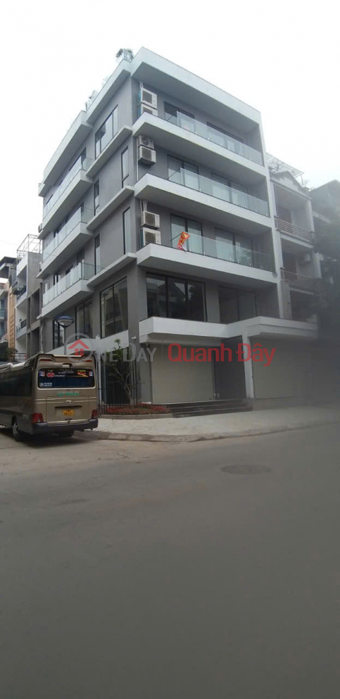 House for rent on Trung Hoa street, 250m2 x 7 floors, open floor, showroom, office _0