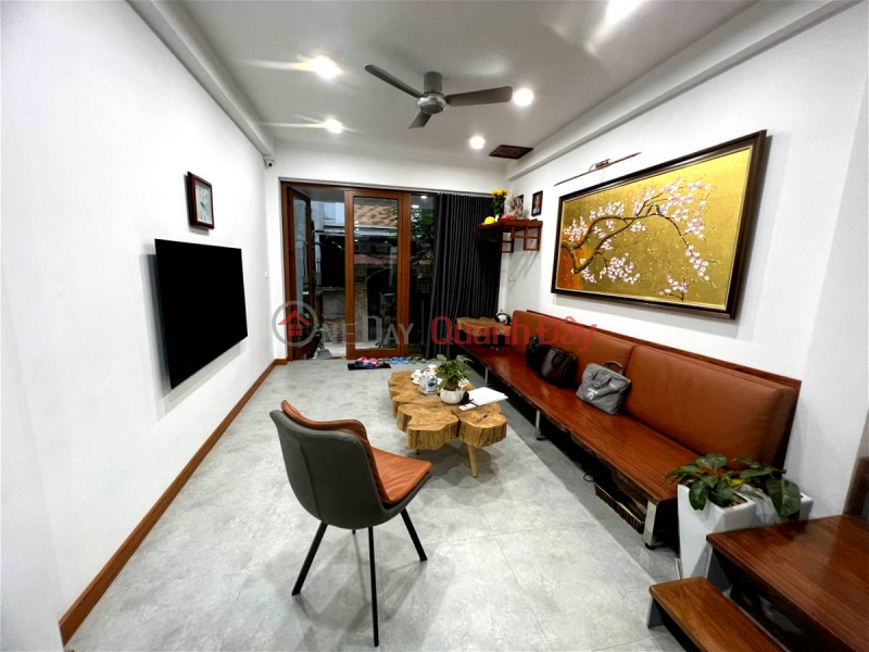 Yen Lang Townhouse for Sale, Dong Da District. 55m Frontage 4.1m Approximately 10 Billion. Commitment to Real Photos Accurate Description. Owner Thien Sales Listings