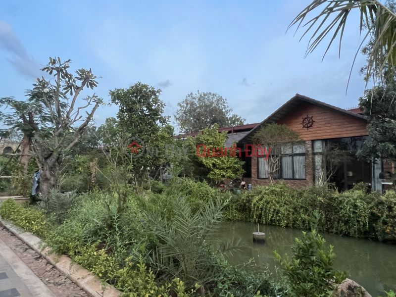 đ 80 Million/ month Villa with garden for rent or sale, located on Long Thuan road.