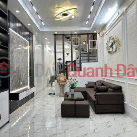 Bán nhà Cầu Giấy, 43m2 x 5T, Nhà đẹp, Ngõ thông, 3 gác tránh, nhỉnh 8 tỷ _0