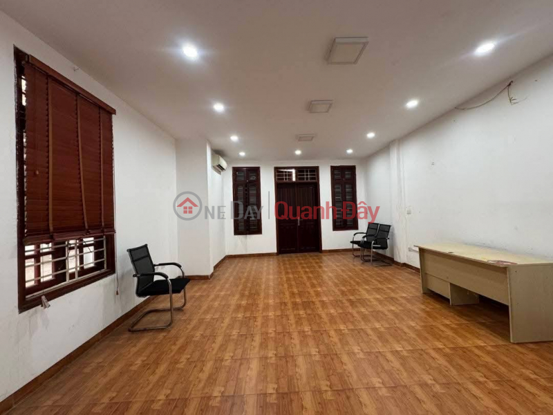 EXTREMELY RARE - Car parking at Tay Son Street (Near Mipec) 93m2\\/ 5 floors, 5m frontage, 15m to the street 29 billion | Vietnam Sales đ 29 Billion