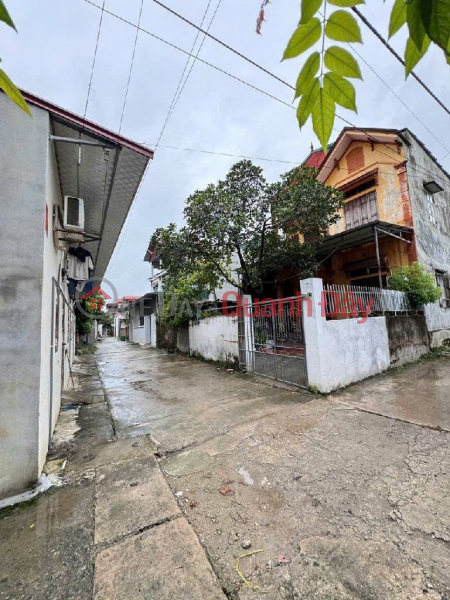 Land for sale in Thuan Thanh, Bac Ninh. 140m2 * frontage 9m * 4.15 billion. Car road, 2-storey house included. Sales Listings