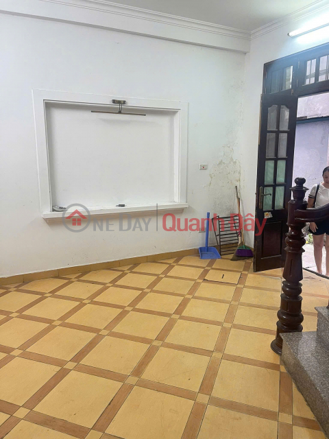 Cho thuê nhà nguyên căn ngõ Phố Vọng. 10tr/tháng. 5 tầng, 30m²/tầng, 2 ngủ khép kín. _0