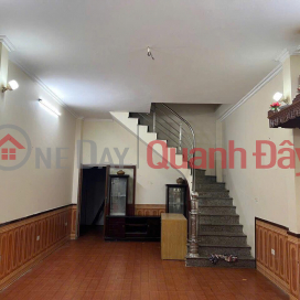 SHOCKING DISCOUNT !!! Owner urgently sells house with 4.2m frontage, 2 floors, alley 137 Chuong Duong Do, Hoan Kiem, Hanoi _0