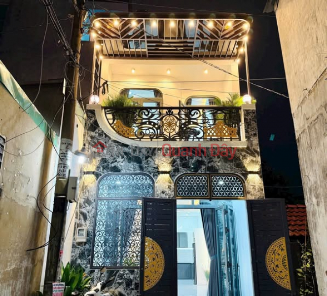 House 102 Le Van Tho Go Vap right at Thong Tay Plaza Sales Listings