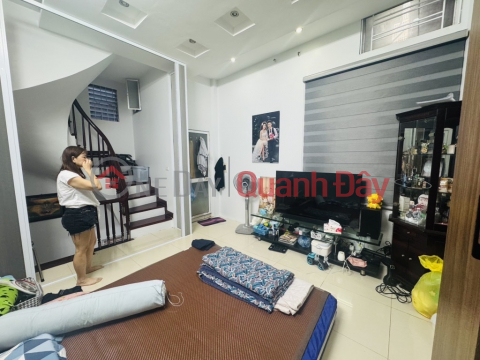 QUAN HOA CAU GIAY 25M x 5 FLOORS ONLY 4.5 BILLION NEAR MARKET, NEAR CAR, THROUGH ALLEY _0