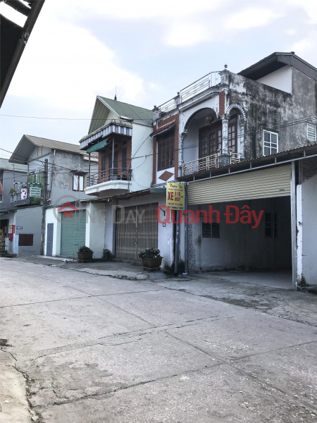 đ 2.8 Billion, House for sale on the street of Hoang Dieu commune, Chuong My district. Area 90m2, frontage 6m. Built on 2 floors, near the market, bus passes by.