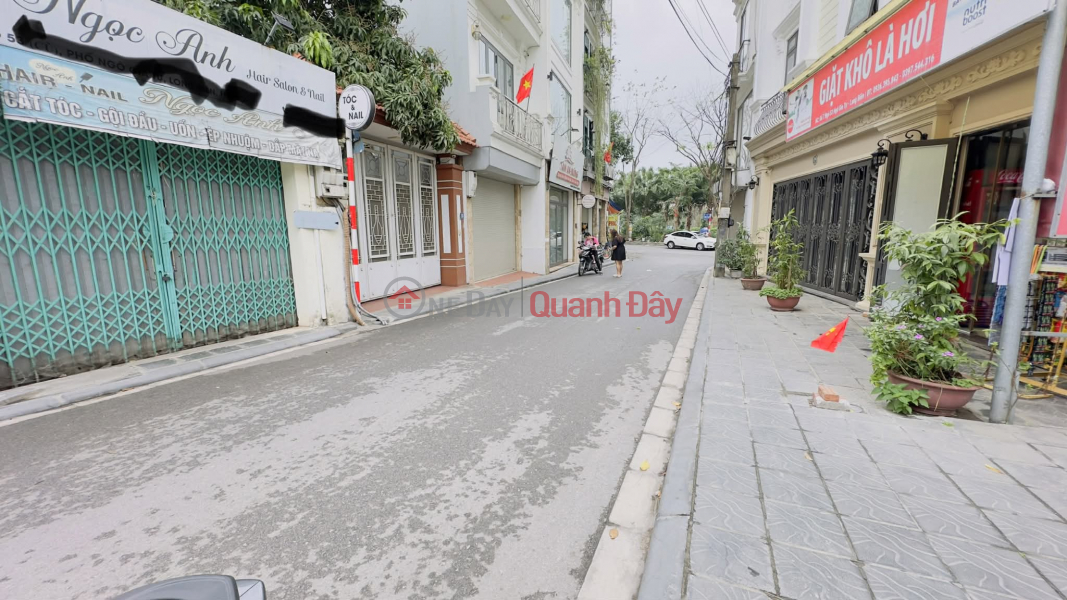 nhà lô góc mặt phố Long Biên, 100m, mặt tiền 7.3m, ôtô 2 chiều Việt Nam | Bán | đ 20 tỷ