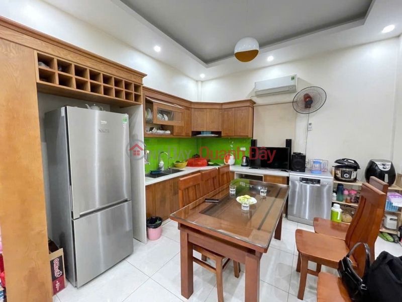 NHÀ ĐẸP DÂN XÂY KIÊN CỐ 3 TẦNG 3 P NGỦ An Đào C 43m2 X 6.75 tỷ Long Biên. Niêm yết bán