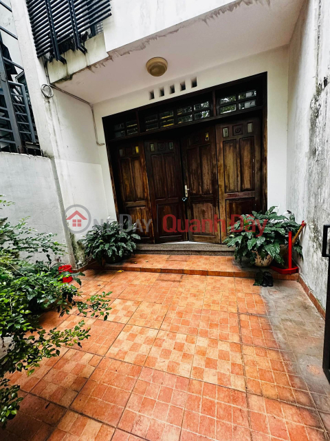 [D2361*] House for sale in the center of Go Vap at a bargain price! _0