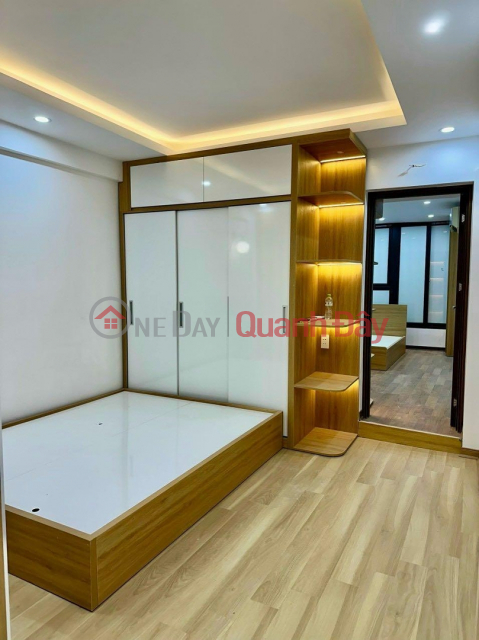 Selling house in De La Thanh, 27m2x4 floors, extremely rare and beautiful - wide alley - airy front and back, only 3.5 billion _0