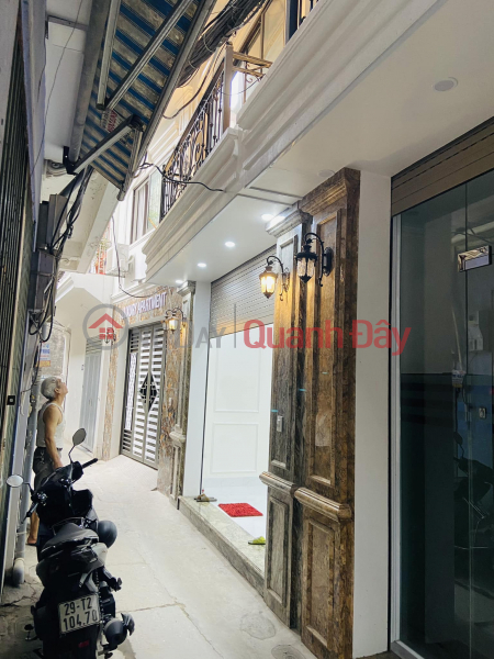 The owner needs to sell the townhouse Tran Khat Chan, Hai Ba Trung Sales Listings