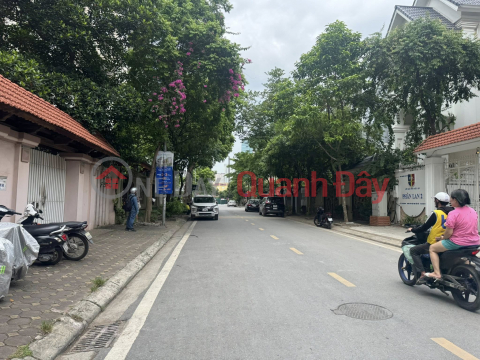 Villa for rent in Exchange City, 200m2, 4 floors, for office or residence. _0