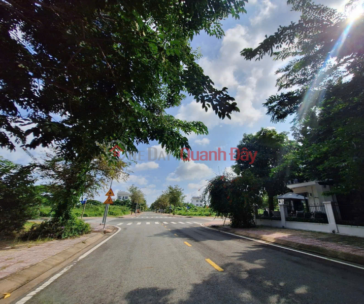 LAND NEXT TO PHU MY HUNG, 12X27M, SECURE RESIDENTIAL AREA, RIVERSIDE, ONLY 65 MILLION VND\\/M², Vietnam Sales | đ 20.4 Billion