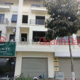 Townhouse for sale on Tran Hung Dao Avenue, Lao Cai City. Area 101.3m2, 4-storey rough construction _0