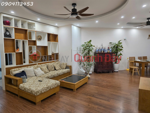 Owner needs to sell a 146 m² 3-bedroom apartment in building 34T, Trung Hoa Nhan Chinh Urban Area. _0