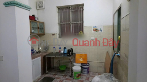 House for rent in Vu Tong Phan alley, Thanh Xuan, Hanoi, area 32m2 - 3 floors - frontage 4m - Price 7.5 million _0