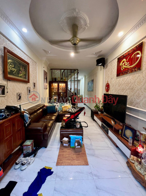 House for sale, lane 145 Thach Ban Long Bien, 35m 5T, price 4.75 billion, car, business. _0