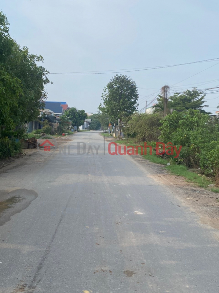 DUC HOA, LONG AN The owner needs to sell a plot of 4,027 square meters of SKC land in front of Bau Sen street, Duc Lap Ha commune, Duc district. Sales Listings